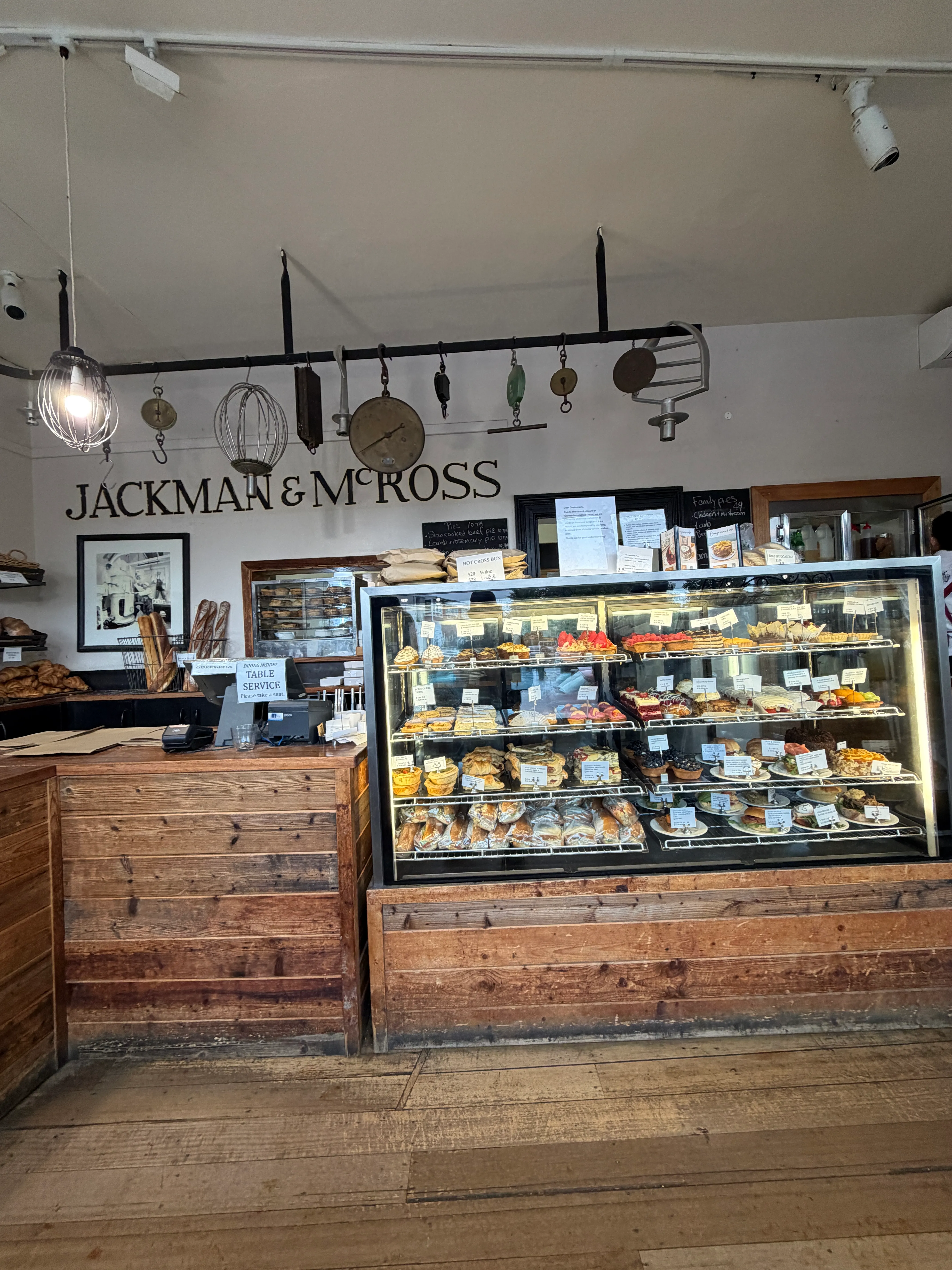 Café - Jackman & McRoss